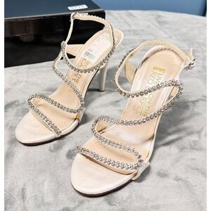 E Live From The Red Carpet Wallis Womens 6.5 White Satin Rhinestone Sandals